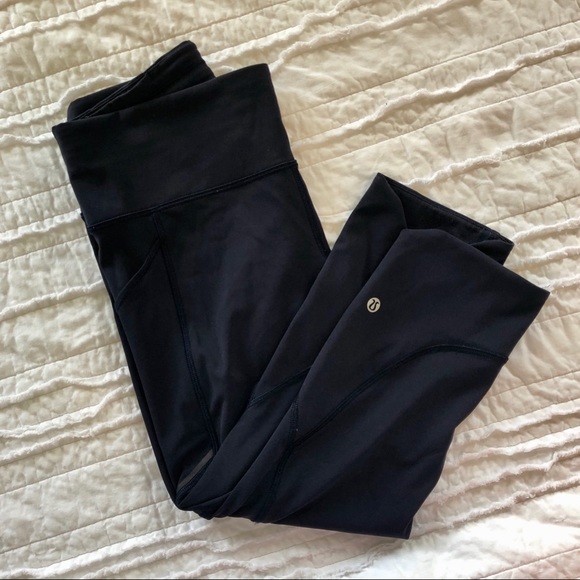 lululemon Navy Running Crops - Picture 1 of 8